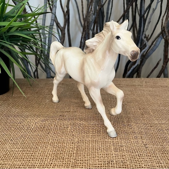 Vintage Ceramic White Horse - Picture 2 of 9